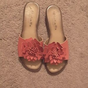 Open toed flats